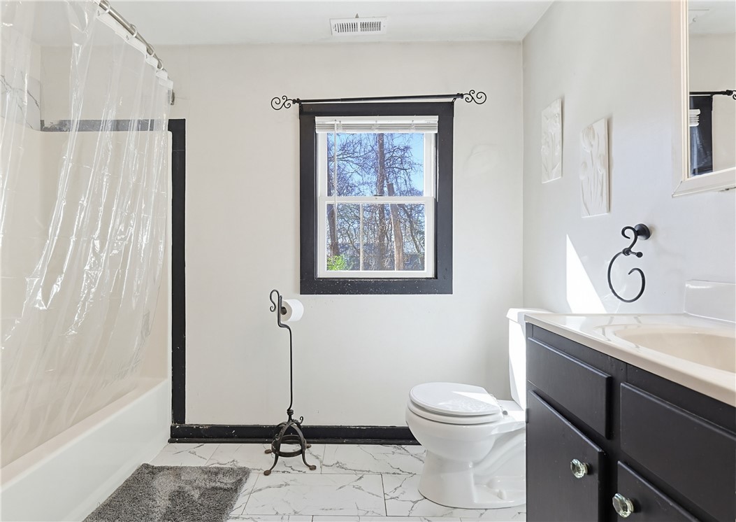 68 Pershing Avenue Tiverton, RI 02878 - Photo 16 of 27 Gallery Image 16