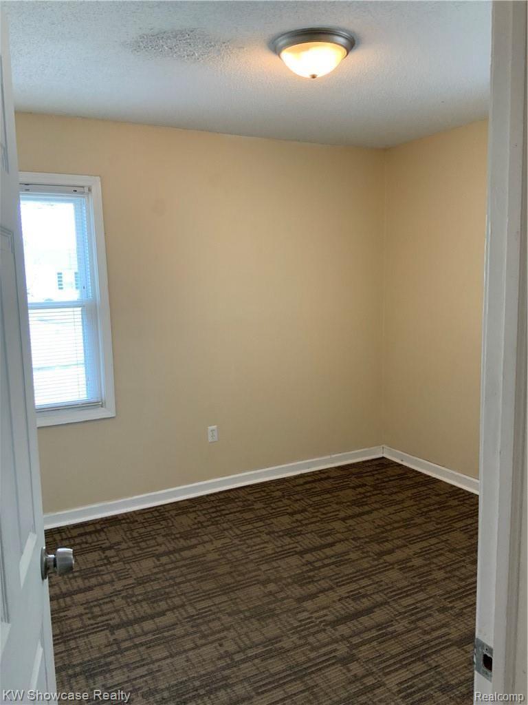 25645 Rosenbusch Boulevard Warren, MI 48089 - Photo 11 of 24 IMG_0133.JPG