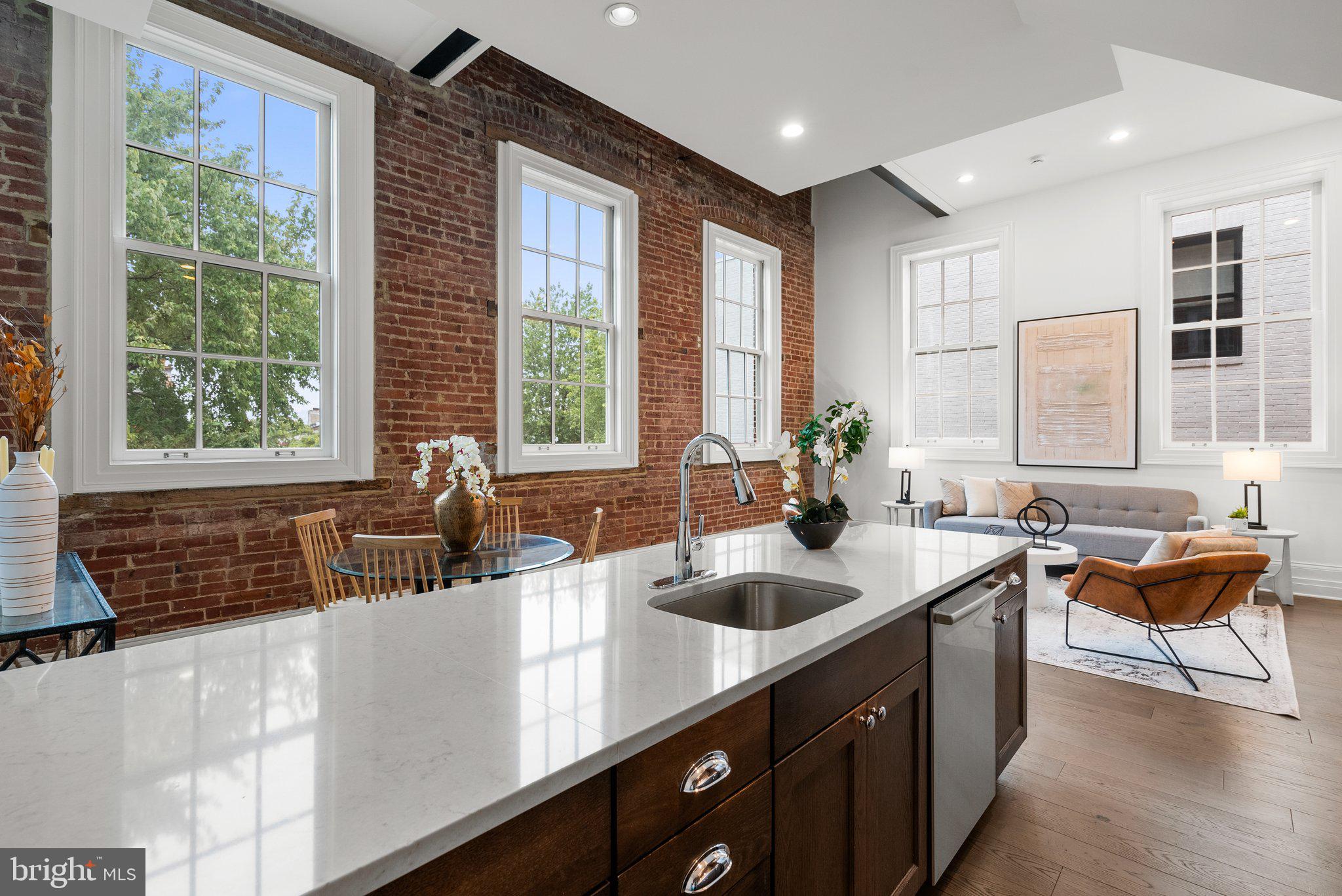 901 D Street Northeast, Unit 204 Washington, DC 20002 - Photo 14 of 28 Marble Countertops