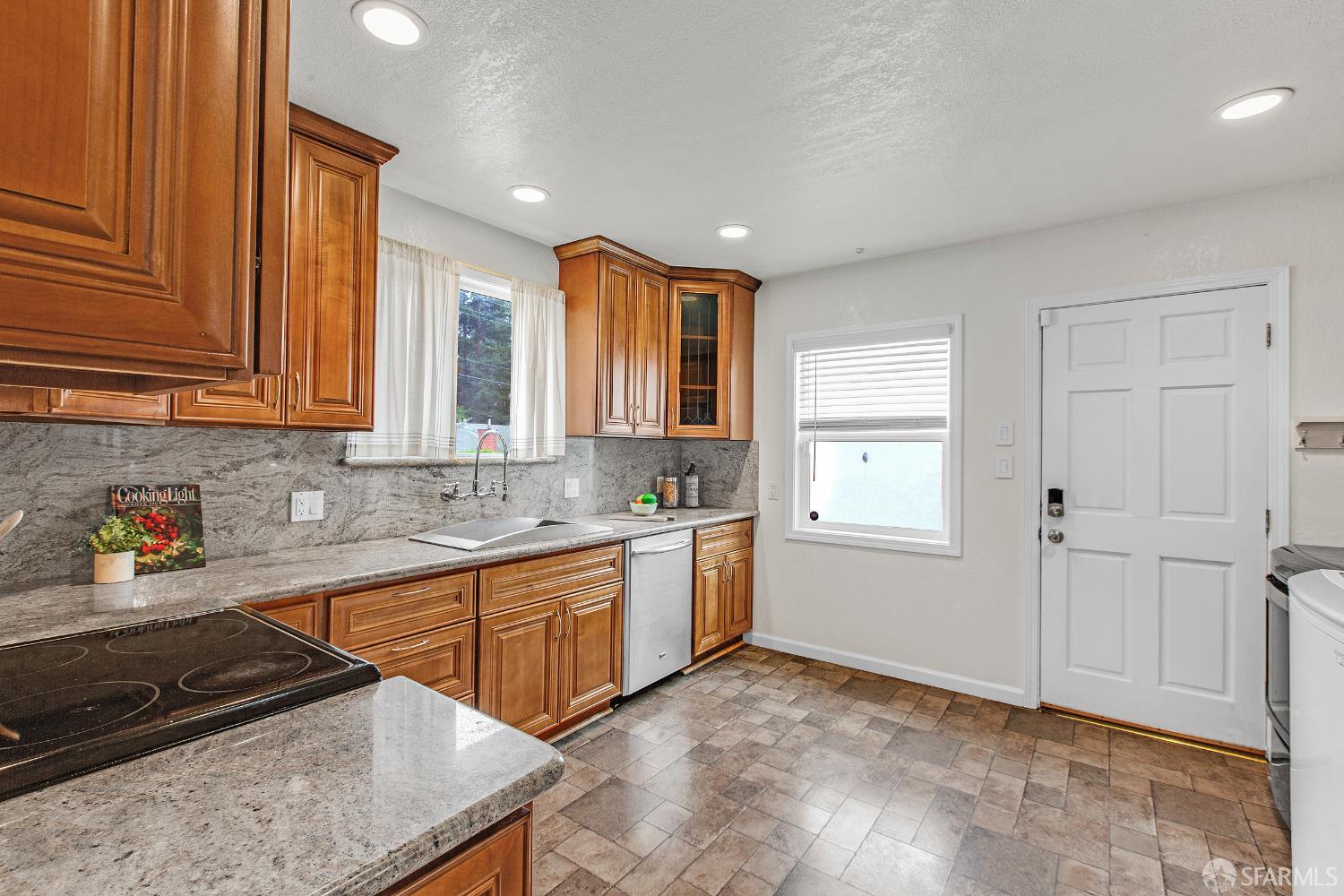 2230 Romey Lane Hayward, CA 94541 - Photo 12 of 33