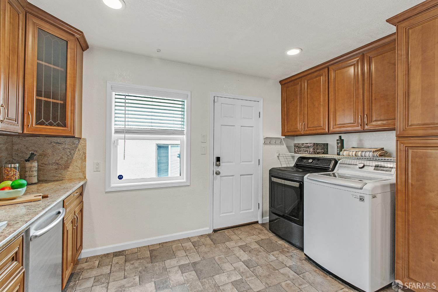 2230 Romey Lane Hayward, CA 94541 - Photo 16 of 33