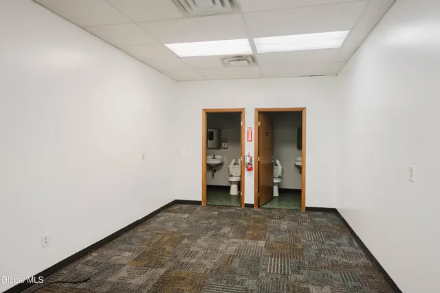 $1,850 | 5 Walker Way, Colonie, NY 12205