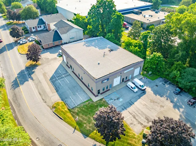 $1,850 | 5 Walker Way, Colonie, NY 12205