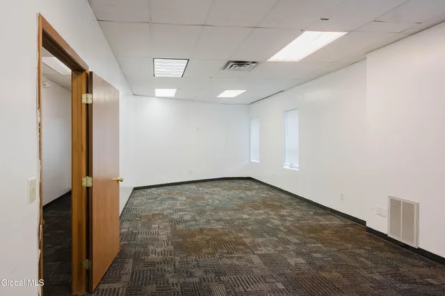 $1,850 | 5 Walker Way, Colonie, NY 12205