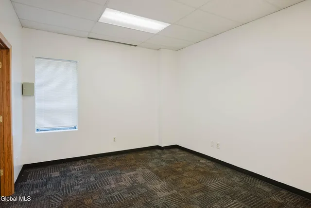 $1,850 | 5 Walker Way, Colonie, NY 12205