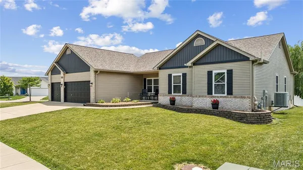 $440,000 | 800 Mule Creek Drive, Wentzville, MO 63385