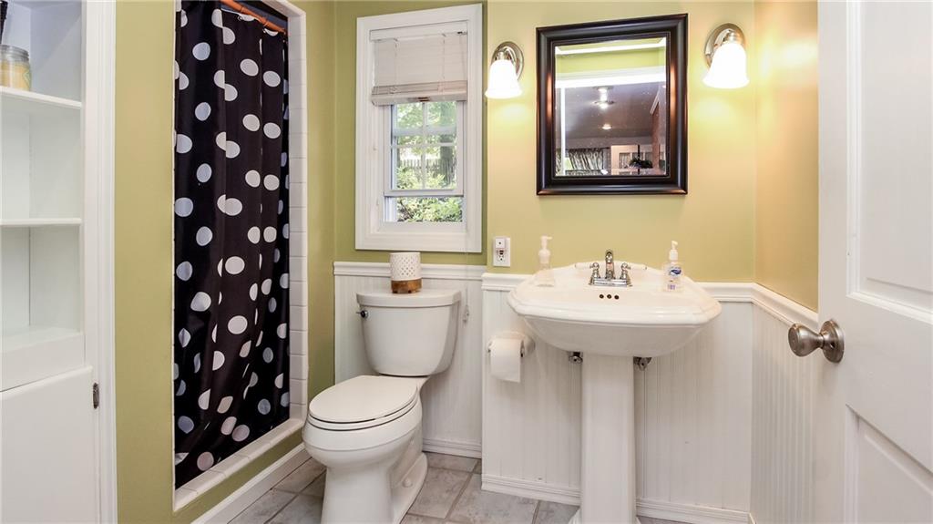 4633 Rolling Hills Road Pittsburgh, PA 15236 - Photo 7 of 25 Gallery Image 7
