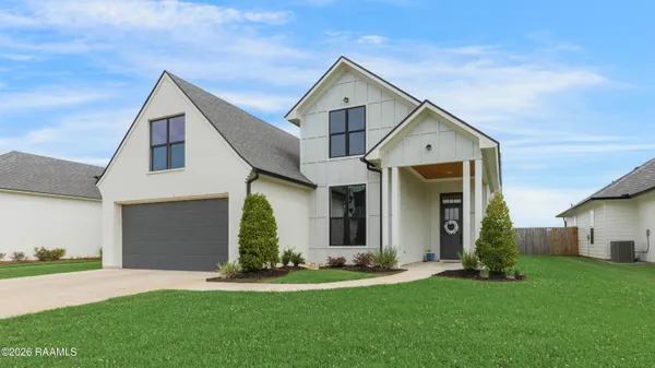 $432,000 | 104 Alexander Palm Avenue, Youngsville, LA 70592