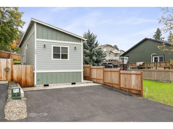 $354,900 | 569 North 3rd Street, Kalama, WA 98625