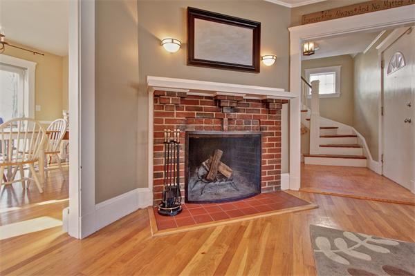 122 Derby Road Melrose, MA 02176 - Photo 4 of 18 Gallery Image 4