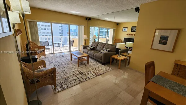 $2,300 | 1980 South Ocean Drive, Unit 10A, Hallandale Beach, FL 33009