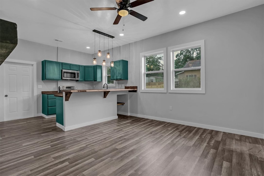 21 Lonsdale Street Seneca, SC 29678 - Photo 3 of 14