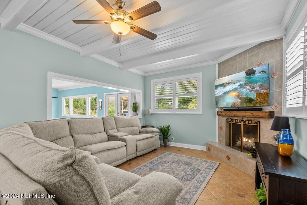 10657 Hemming Road Jacksonville, FL 32225 - Photo 8 of 48 Family room