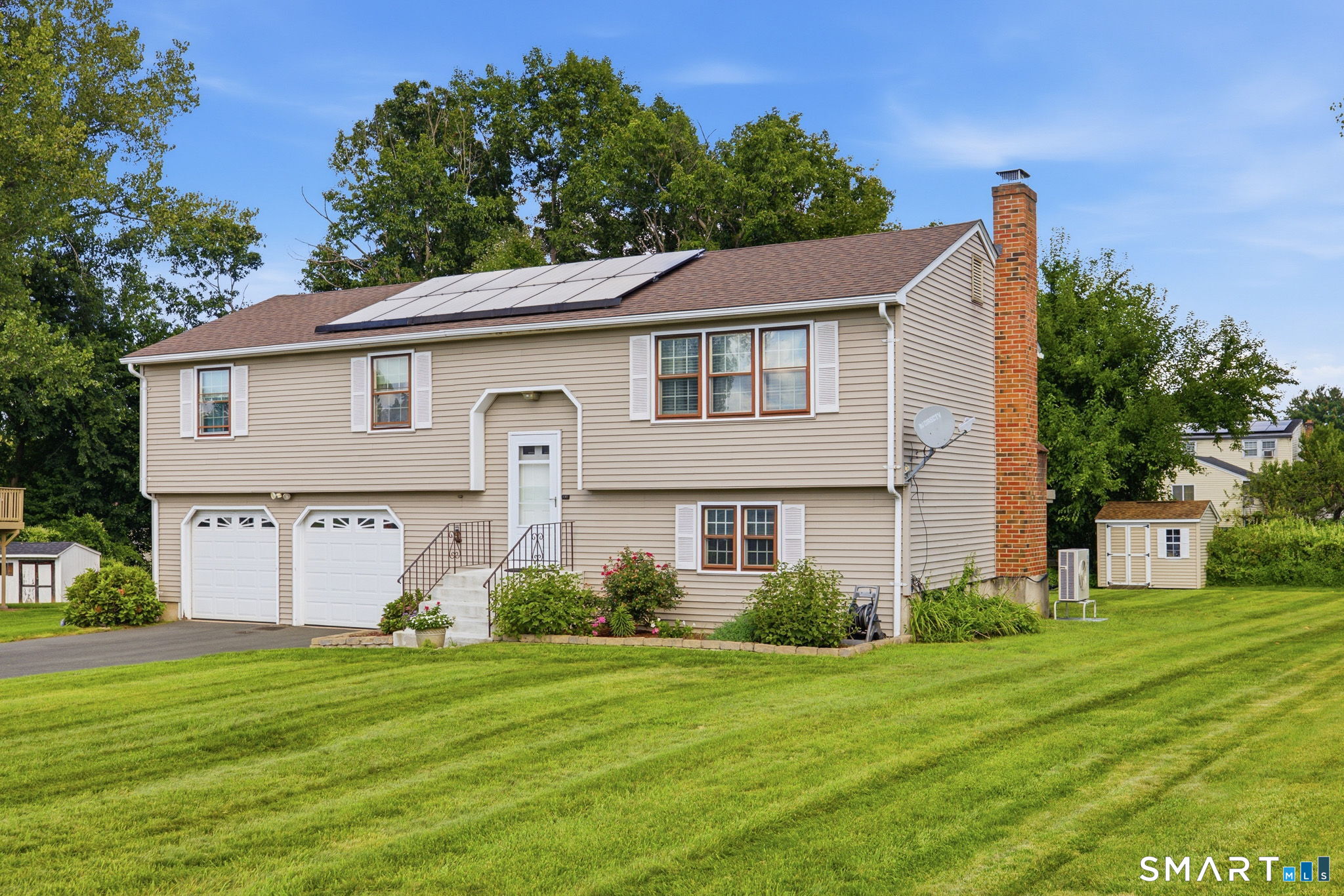 87 Abbe Road Windsor, CT 06095 - Photo 2 of 40 Gallery Image 2