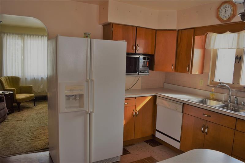839 Clarksville Road Mercer, PA 16137 - Photo 4 of 19