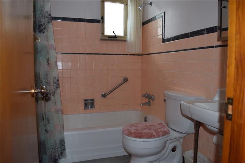 839 Clarksville Road Mercer, PA 16137 - Photo 10 of 19