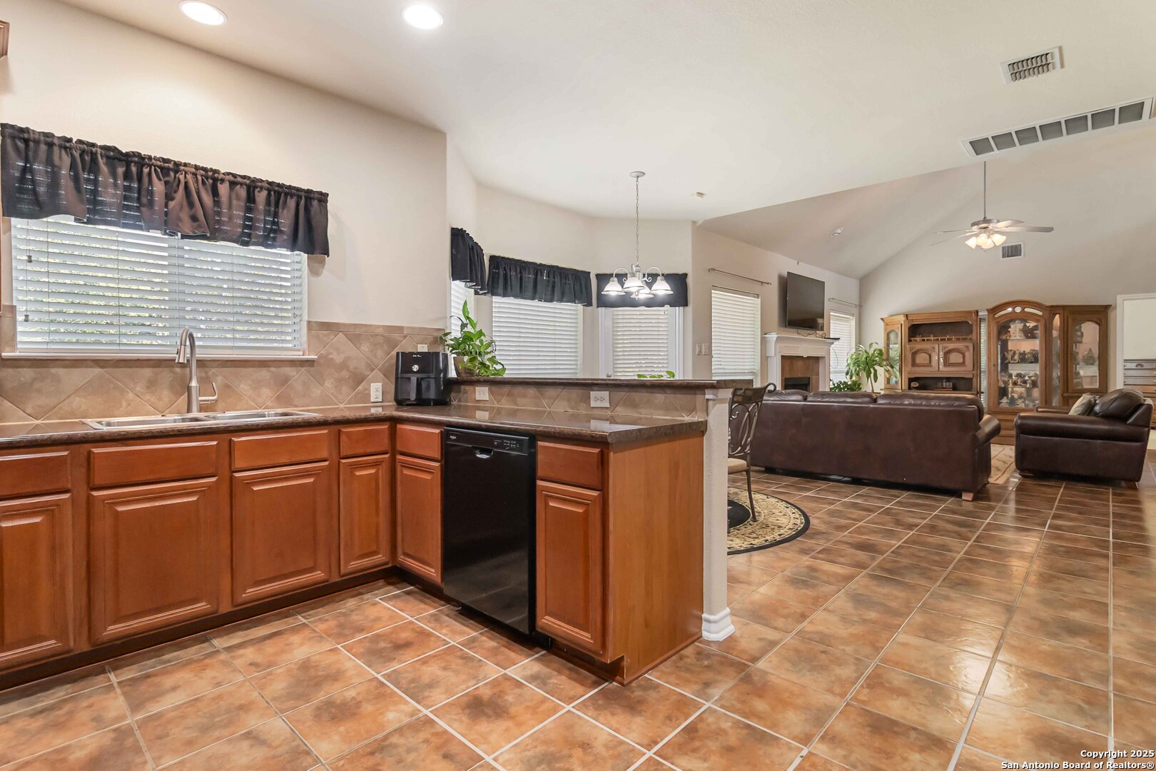 3353 Joshs Way Marion, TX 78124 - Photo 16 of 45