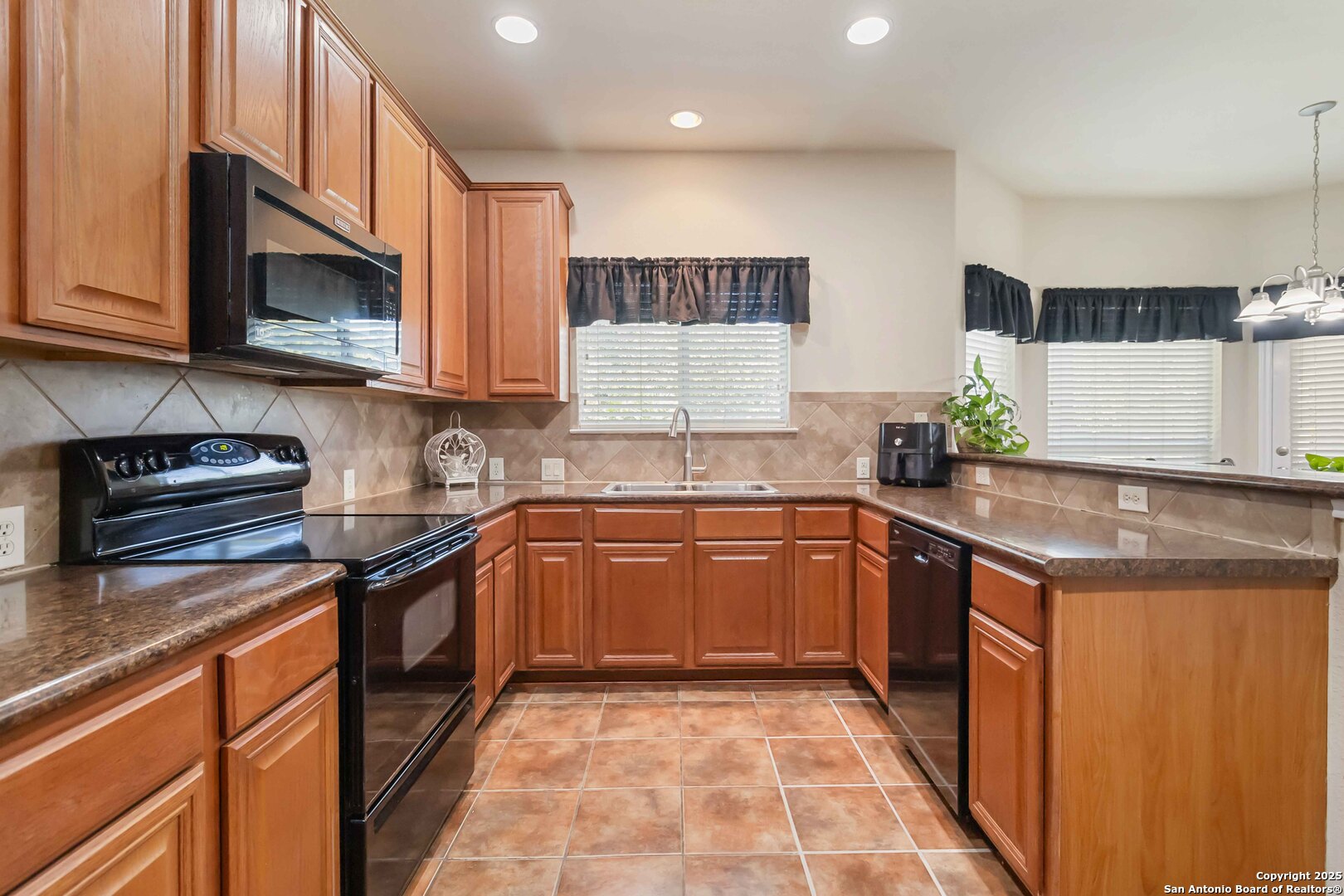 3353 Joshs Way Marion, TX 78124 - Photo 17 of 45