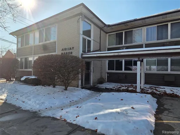 $650 | 19131 Lahser Road, Detroit, MI 48219