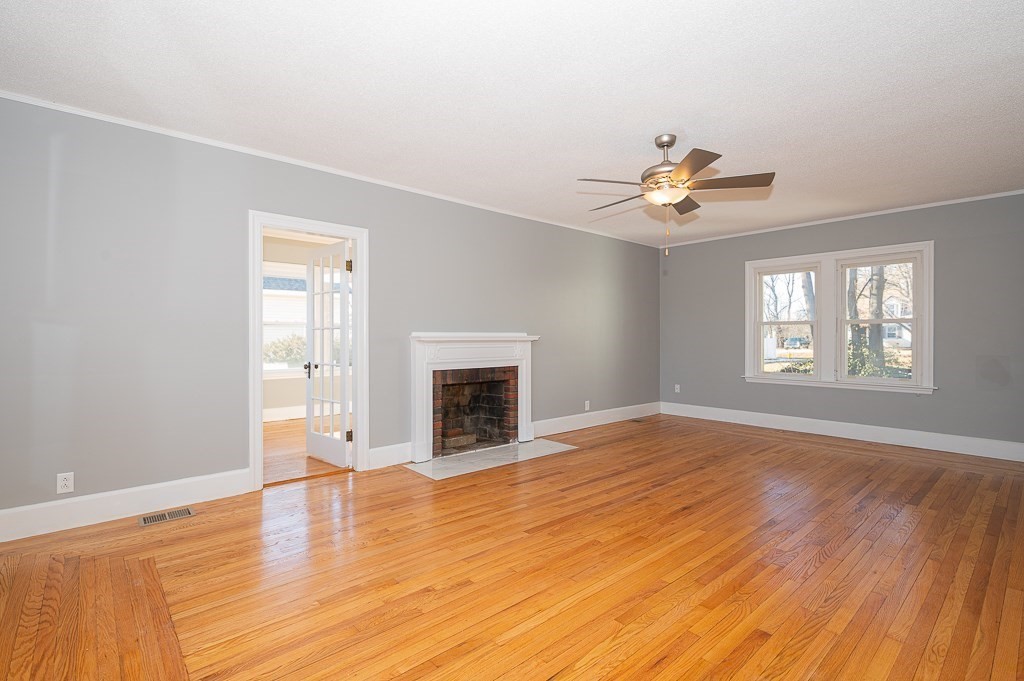 15 Everett Avenue Webster, MA 01570 - Photo 17 of 40