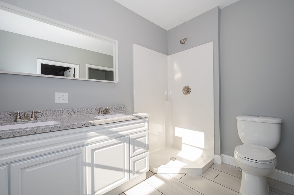 15 Everett Avenue Webster, MA 01570 - Photo 19 of 40