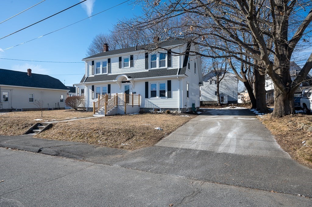 15 Everett Avenue Webster, MA 01570 - Photo 2 of 40