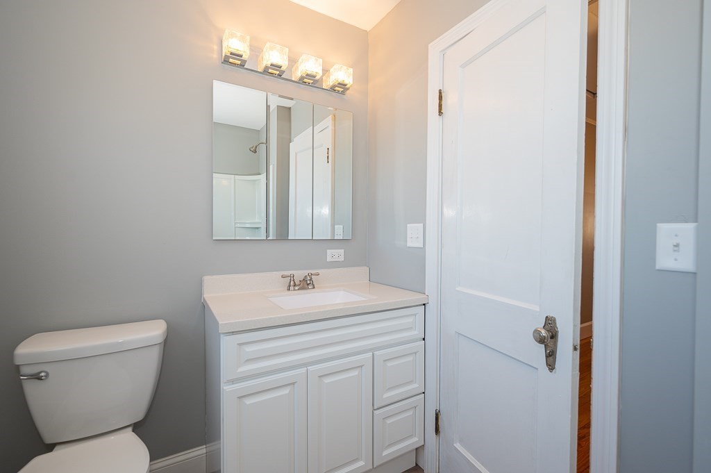 15 Everett Avenue Webster, MA 01570 - Photo 25 of 40