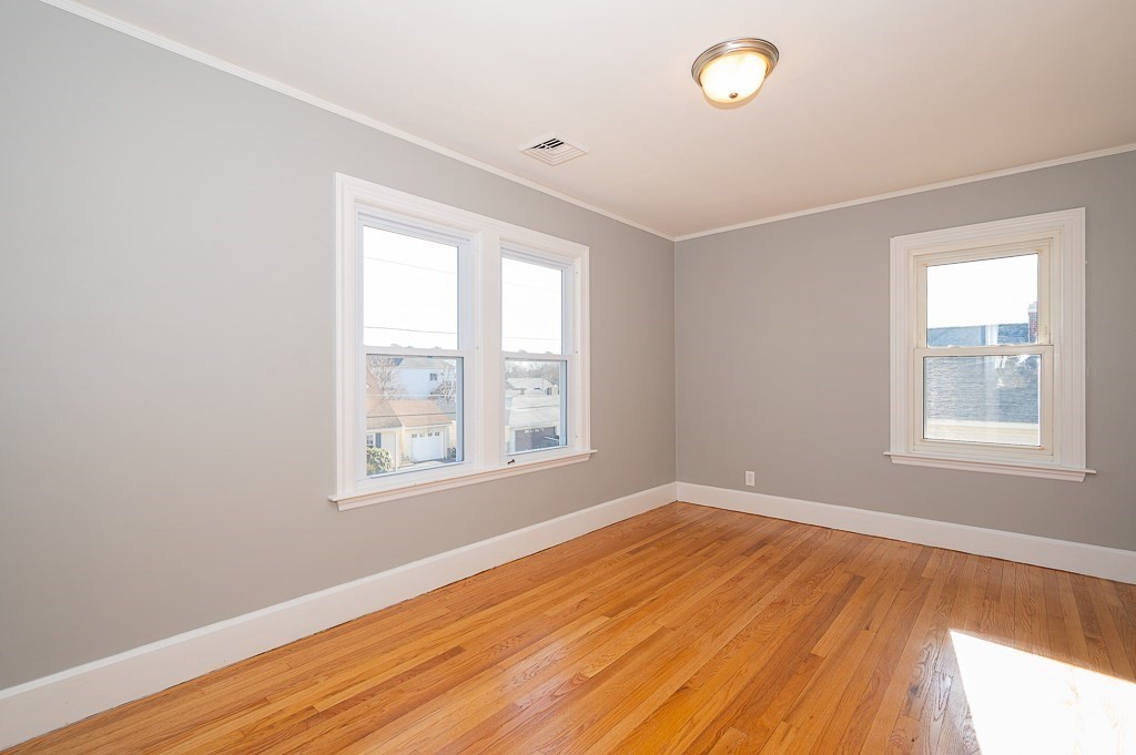 15 Everett Avenue Webster, MA 01570 - Photo 31 of 40