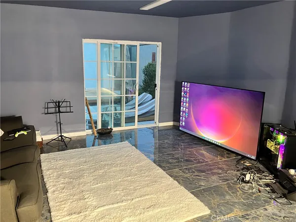$1,500,000 | 1818 West 81st Street, Los Angeles, CA 90047