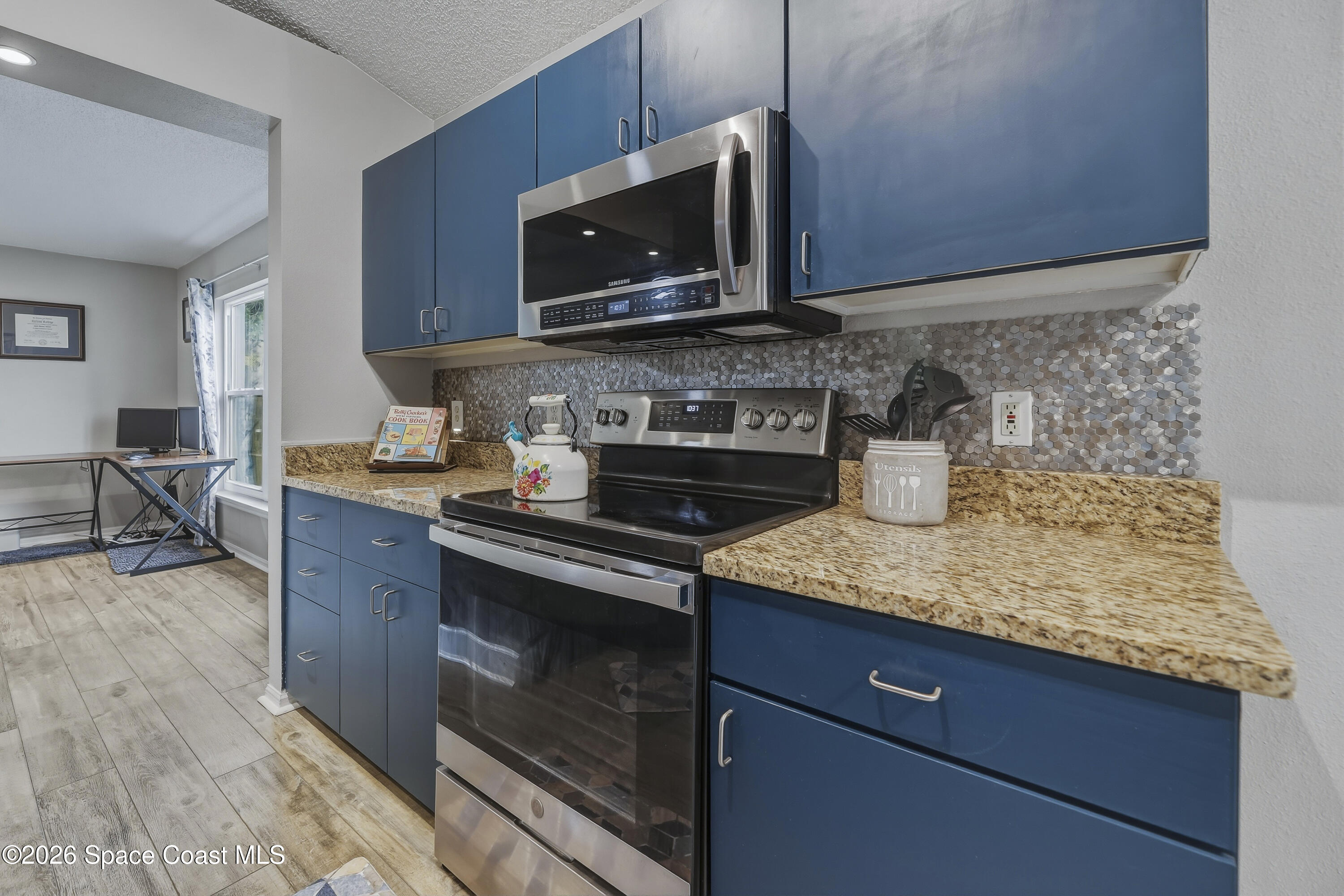 2124 Spring Creek Circle Palm Bay, FL 32905 - Photo 11 of 54 17 (3)