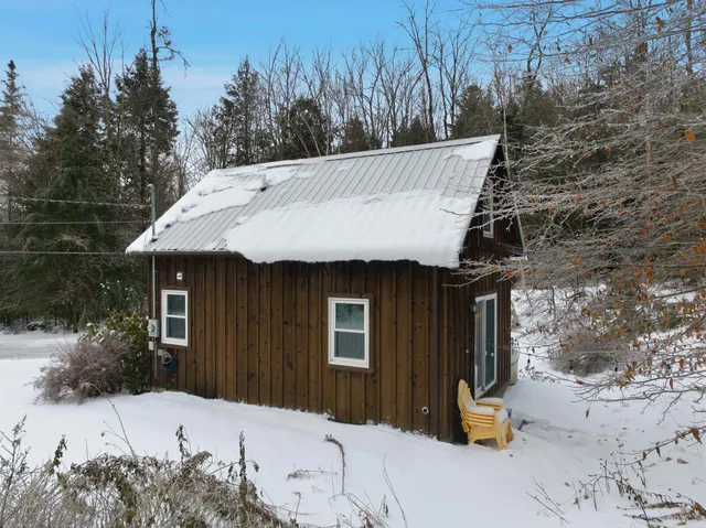 $279,000 | 295 Cheever Road, Wentworth, NH 03282