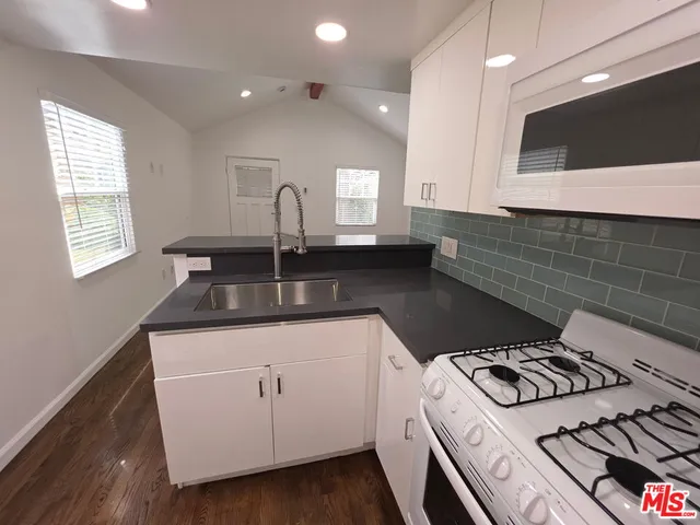 $2,300 | 315 North Venice Boulevard, Unit 2, Venice, CA 90291