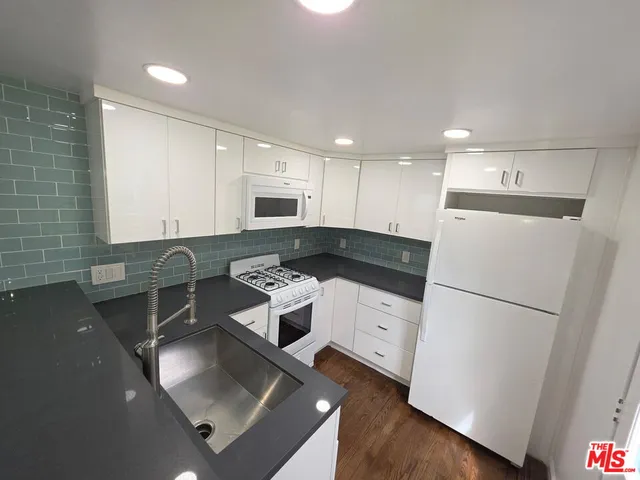 $2,300 | 315 North Venice Boulevard, Unit 2, Venice, CA 90291