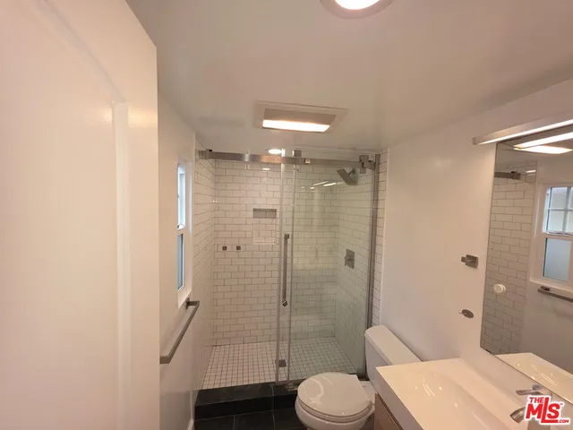 $2,300 | 315 North Venice Boulevard, Unit 2, Venice, CA 90291