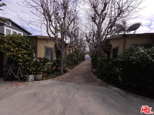 $2,300 | 315 North Venice Boulevard, Unit 2, Venice, CA 90291