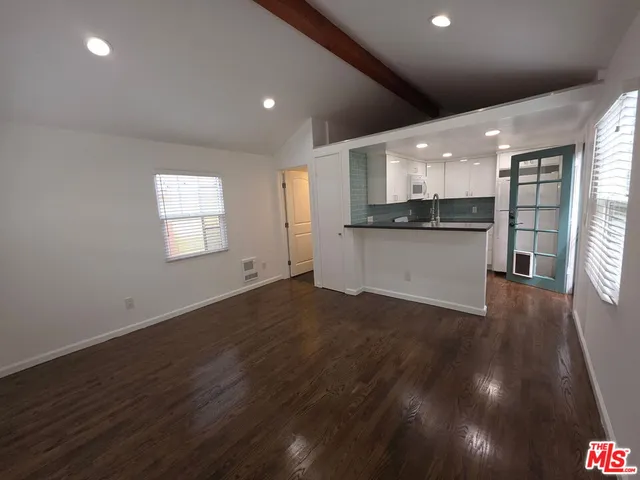 $2,300 | 315 North Venice Boulevard, Unit 2, Venice, CA 90291