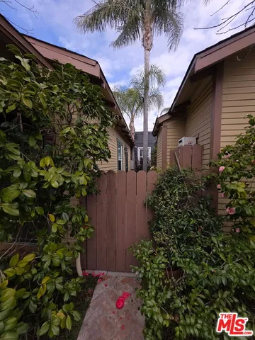 $2,300 | 315 North Venice Boulevard, Unit 2, Venice, CA 90291