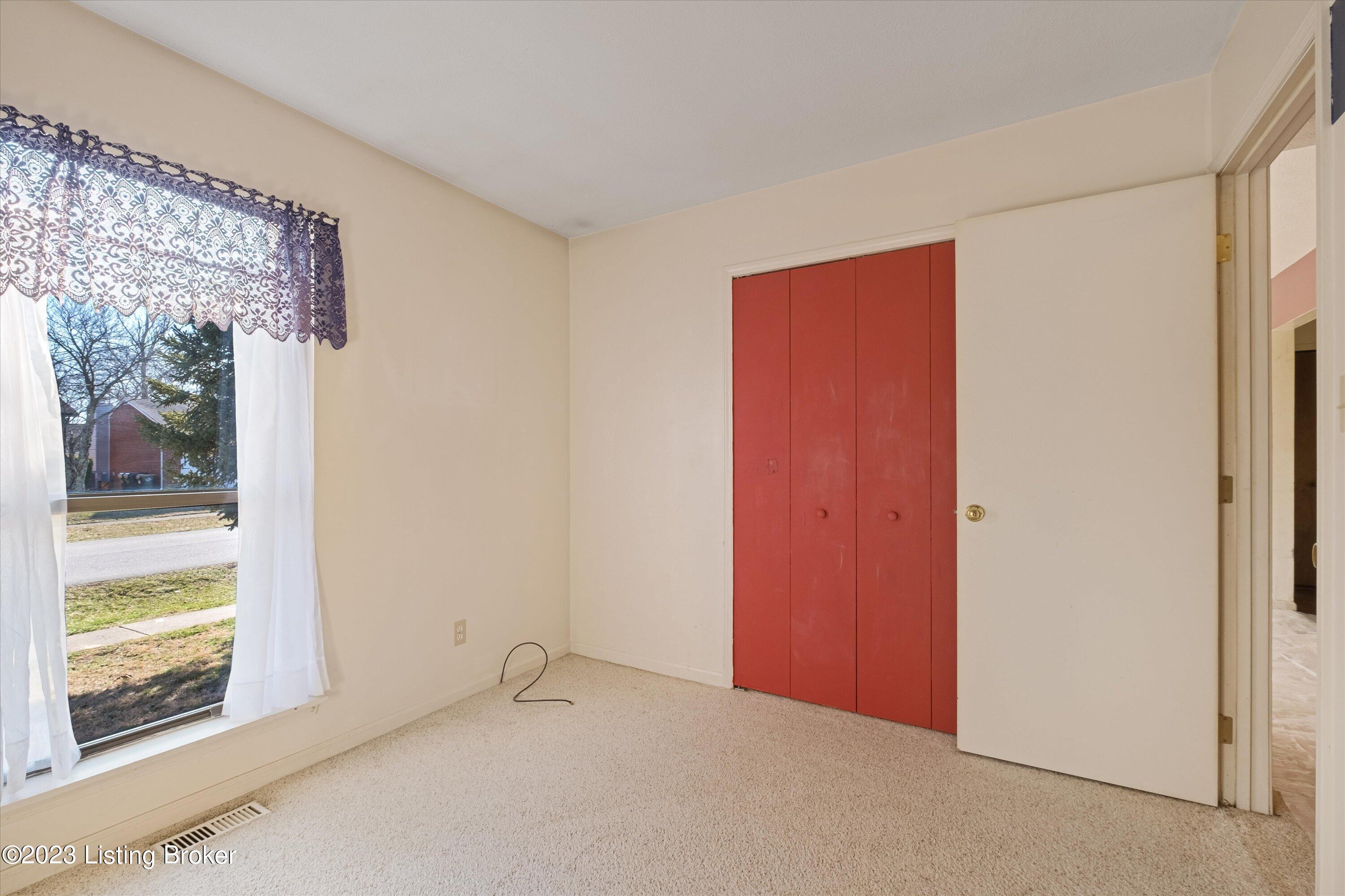 10309 Bayport Road Louisville, KY 40299 - Photo 14 of 25 14-10309Bayport057