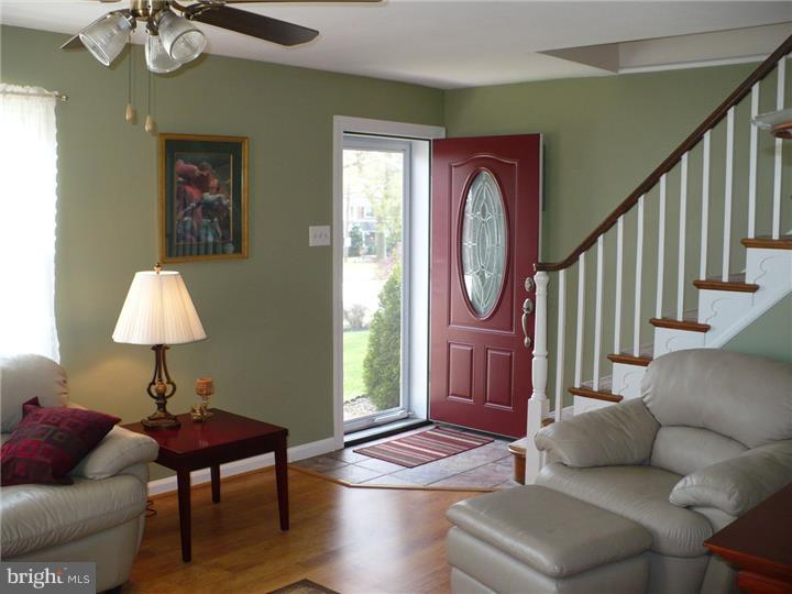 488 Granite Terrace Springfield, PA 19064 - Photo 3 of 18 Gallery Image 3
