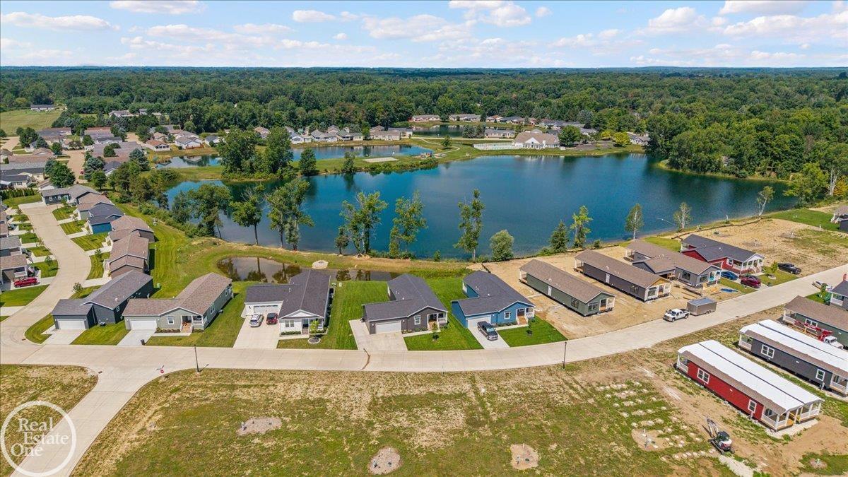 184 Riviera Drive Lapeer, MI 48446 - Photo 27 of 35 50214279-18d4c6f8-159a-4c1c-9741-4eb6e6a4b729.JPG
