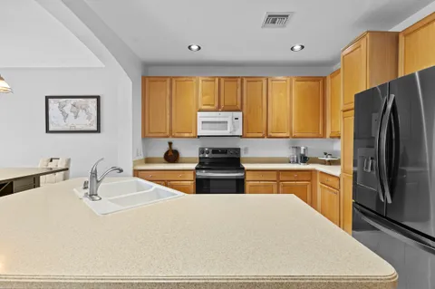 $390,000 | 8068 Briantea Drive, Boynton Beach, FL 33472