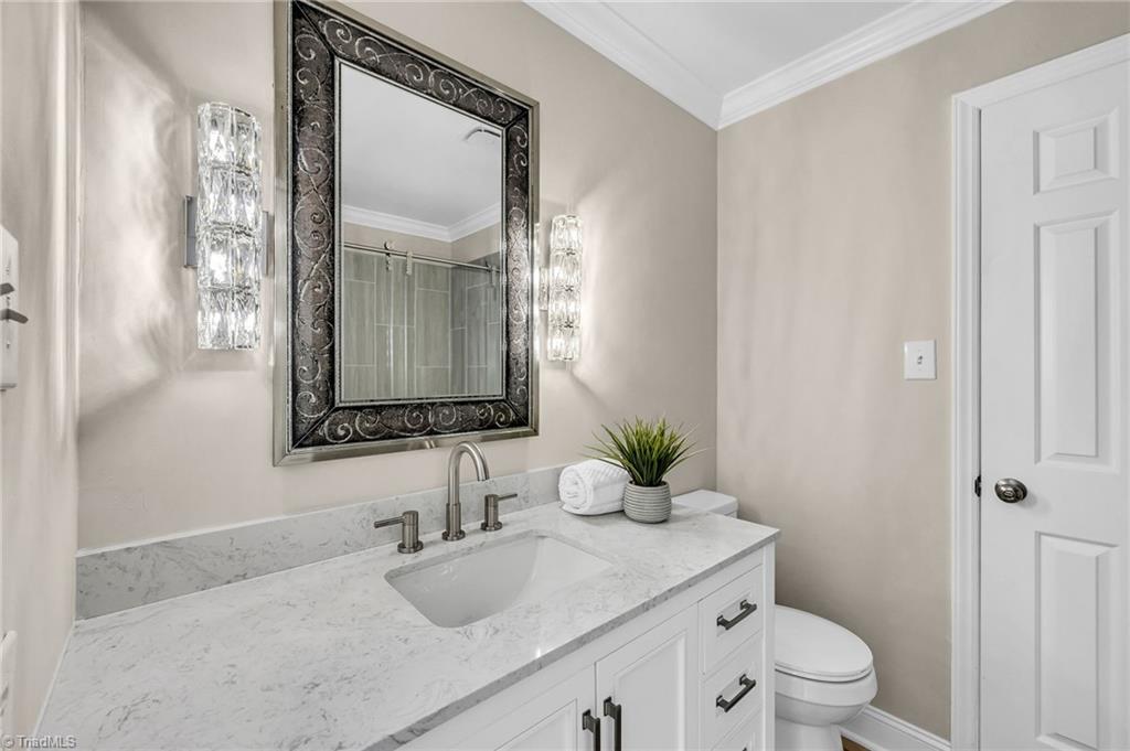 108 Royal Road Jamestown, NC 27282 - Photo 23 of 45 Full bath off downstairs bedroom.