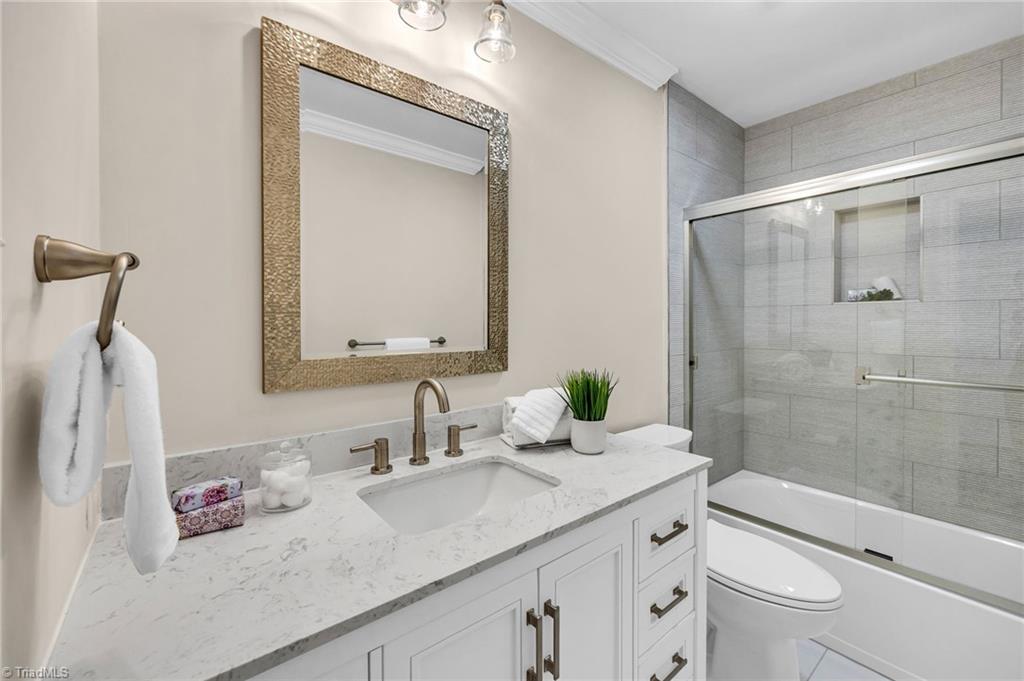 108 Royal Road Jamestown, NC 27282 - Photo 28 of 45 Hall bath