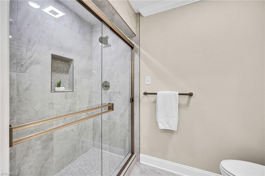108 Royal Road Jamestown, NC 27282 - Photo 34 of 45 Primary bath