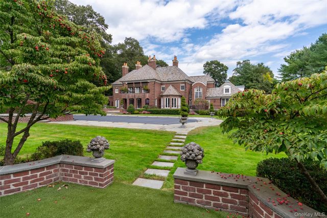 $5,998,000 | 8 Vista Lane, Brookville, NY 11545