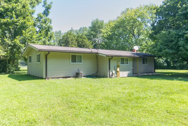 $445,000 | 2487 East 600 North, Greenfield, IN 46140