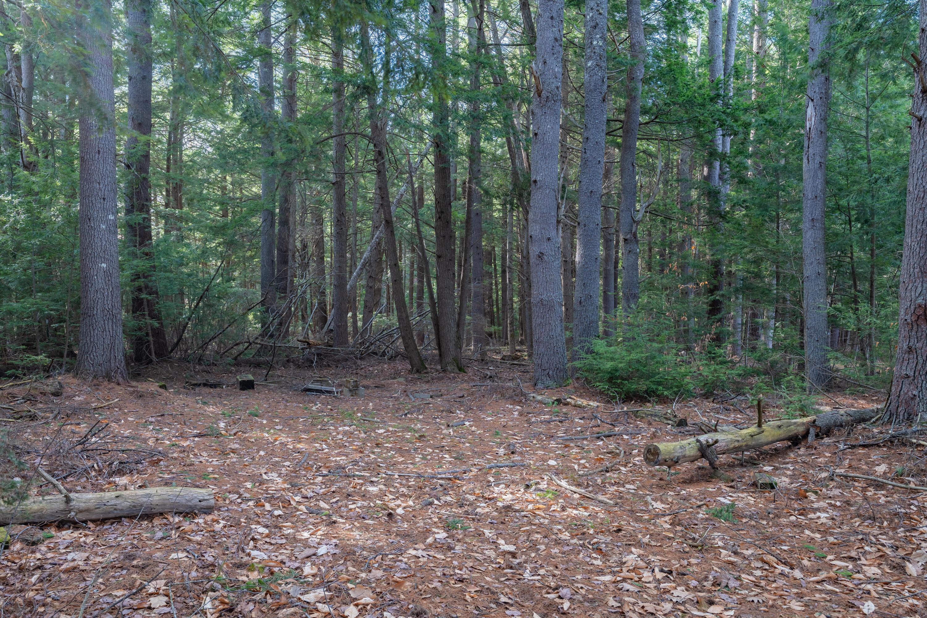 U03-049 Pine Point Road Oxford, ME 04270 - Photo 8 of 16 Steps from water