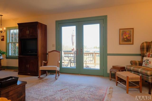 11 Old Fish Hatchery Road Edenton, NC 27932 - Photo 4 of 24 Great Room to Deck