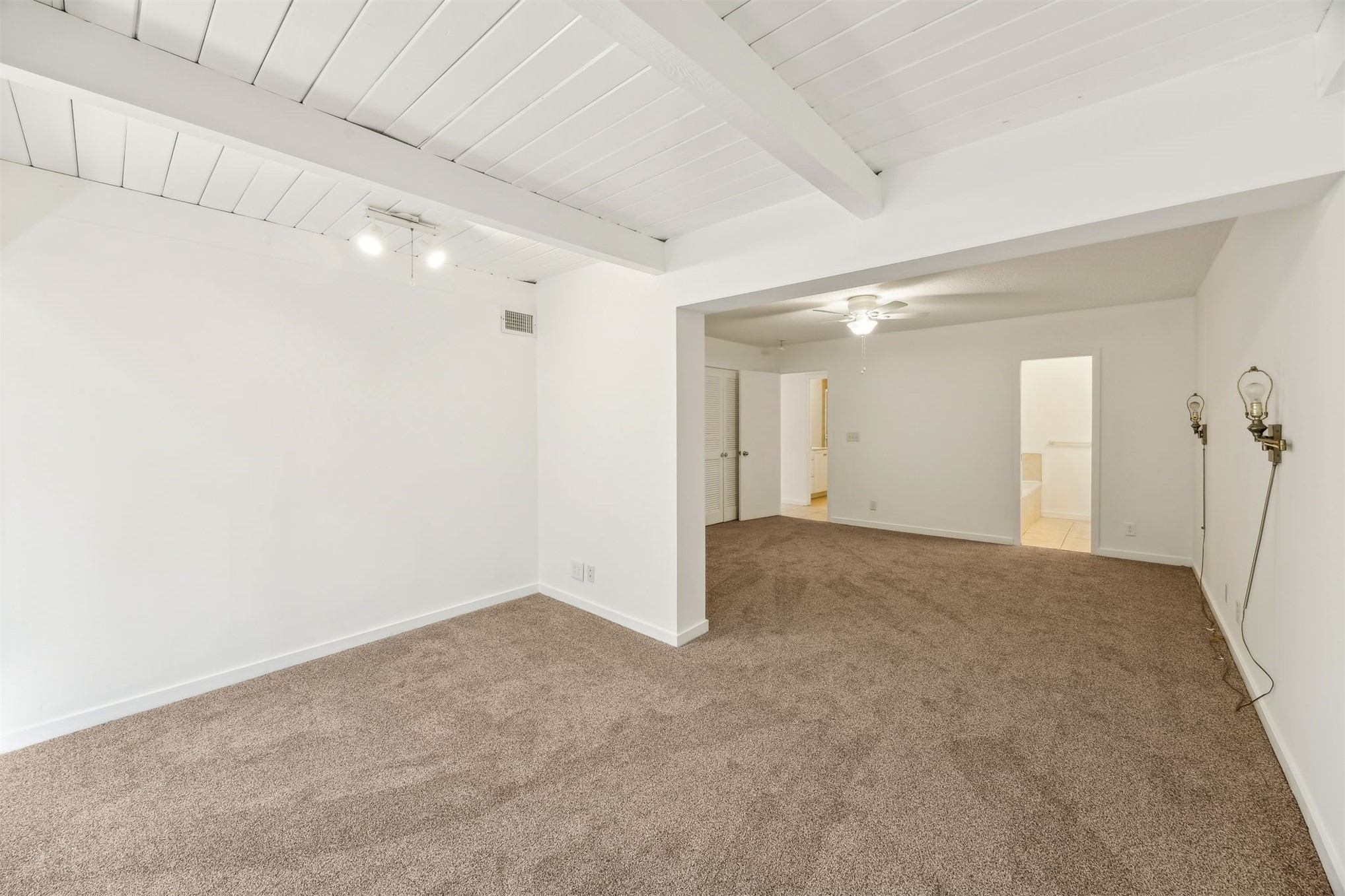 3207 Sea Marsh Road Fernandina Beach, FL 32034 - Photo 18 of 37 a view of an empty room