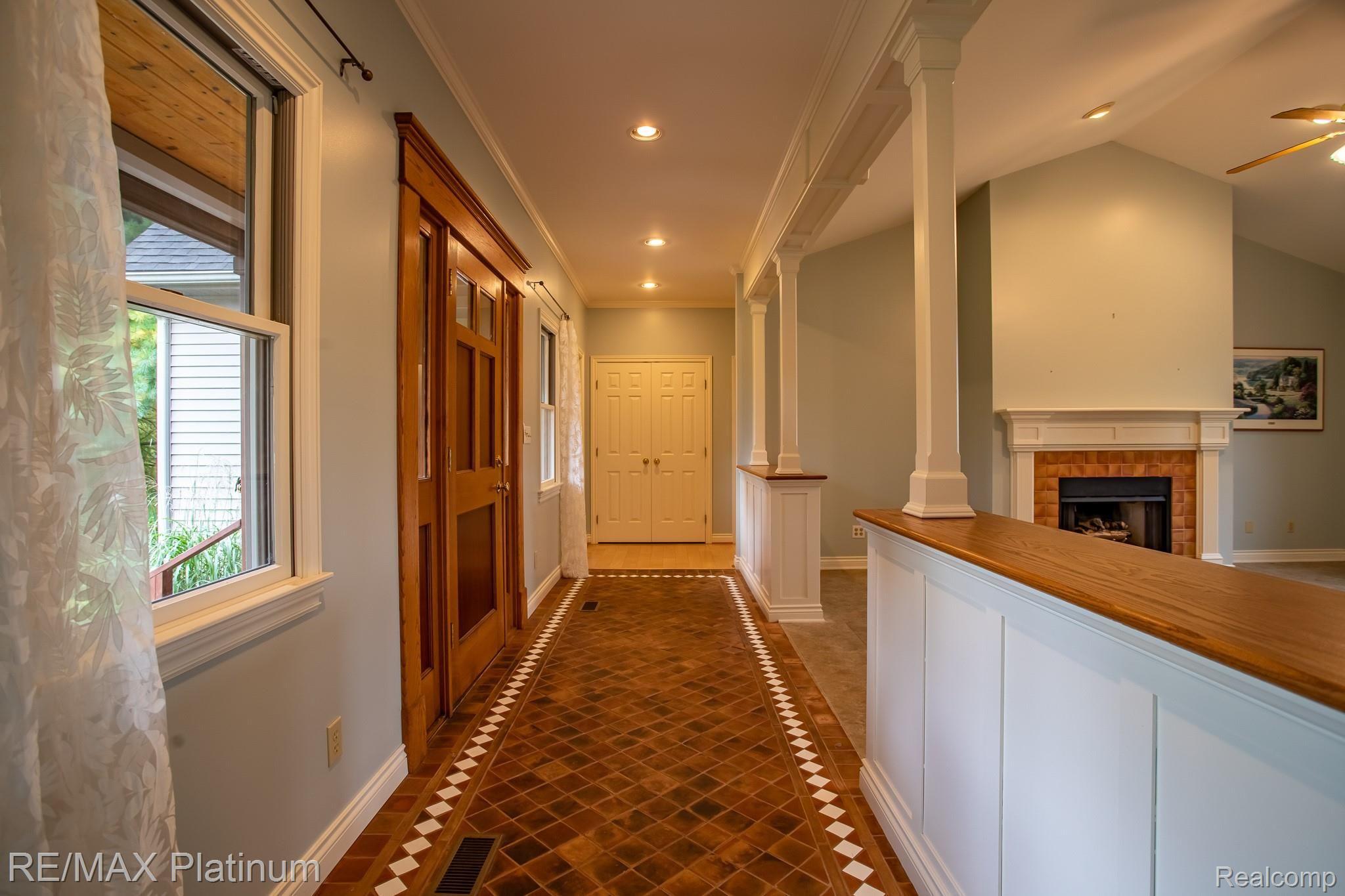 4871 Pratt Road Ann Arbor, MI 48103 - Photo 7 of 67 IMG_7067-HDR.jpg